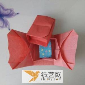 威廉希尔中国官网
盒子的新颖制作方法 礼物包装盒这样制作也可以