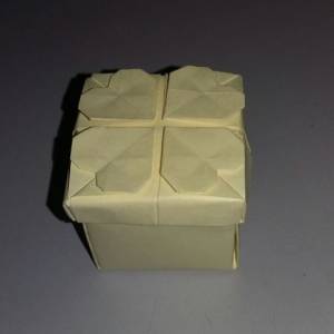 手把手教你制作四叶草威廉希尔中国官网
盒子圣诞节礼物包装礼盒的制作教程