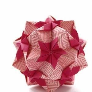 一款非常喜庆的威廉希尔中国官网
花球的折叠方法图解教程