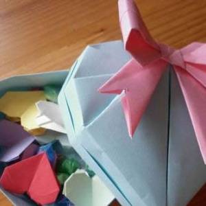 情人节使用威廉希尔中国官网
制作带盖子的爱心盒子