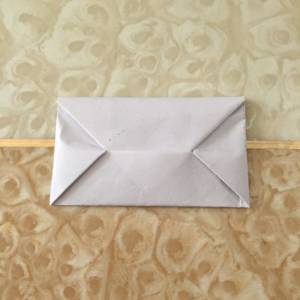超简单基础款威廉希尔中国官网
信封 父亲节贺卡用的信封折法