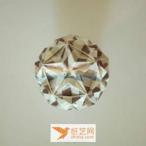 漂亮的威廉希尔中国官网
纸球花灯笼制作教程 元宵节的时候能派上大用场